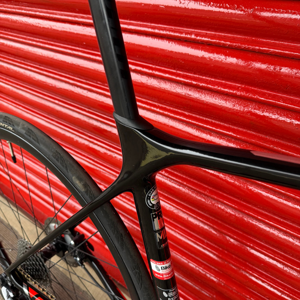 Giant TCR Advanced Pro Ultegra Di2 Carbon Disc Road Bike - ML 56cm