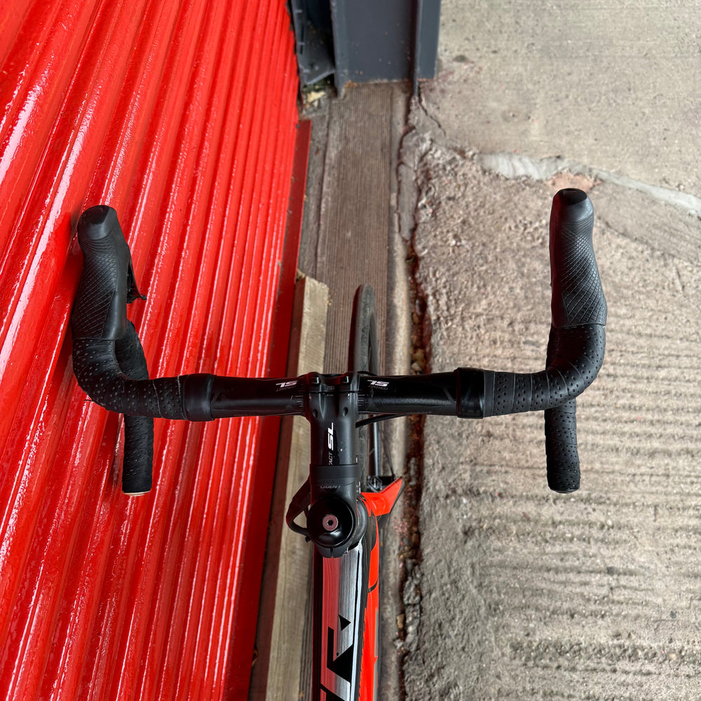 Giant TCR Advanced Pro Ultegra Di2 Carbon Disc Road Bike - ML 56cm