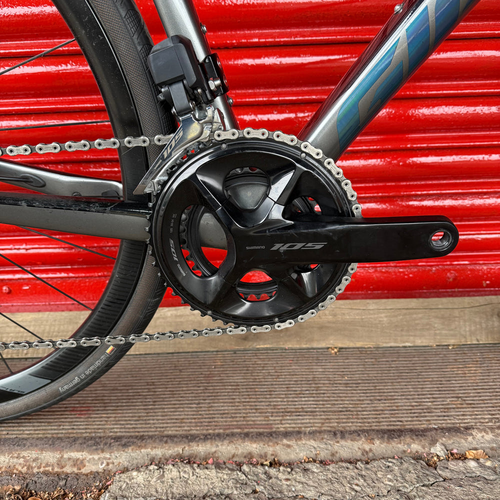 Giant Defy Advanced Pro 105 Di2 Carbon Disc Road Bike - ML 56cm