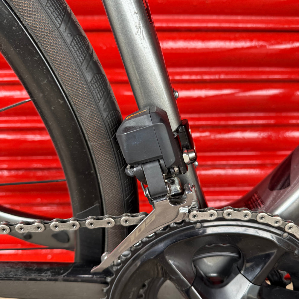 Giant Defy Advanced Pro 105 Di2 Carbon Disc Road Bike - ML 56cm