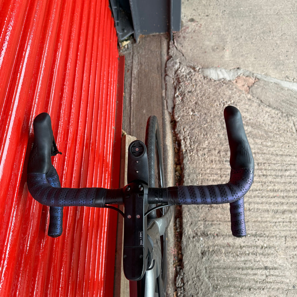 Giant Defy Advanced Pro 105 Di2 Carbon Disc Road Bike - ML 56cm