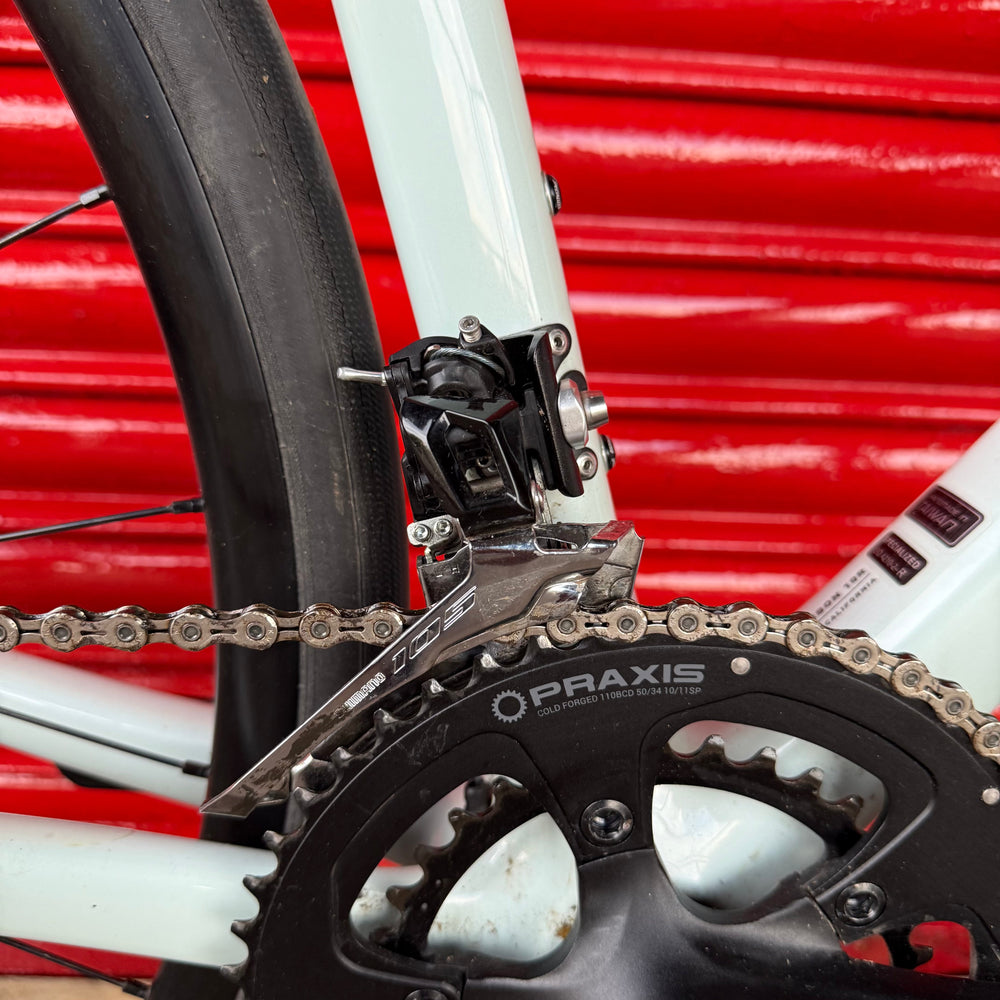 Specialized Roubaix Sport Shimano 105 Carbon Disc Road Bike - 49cm