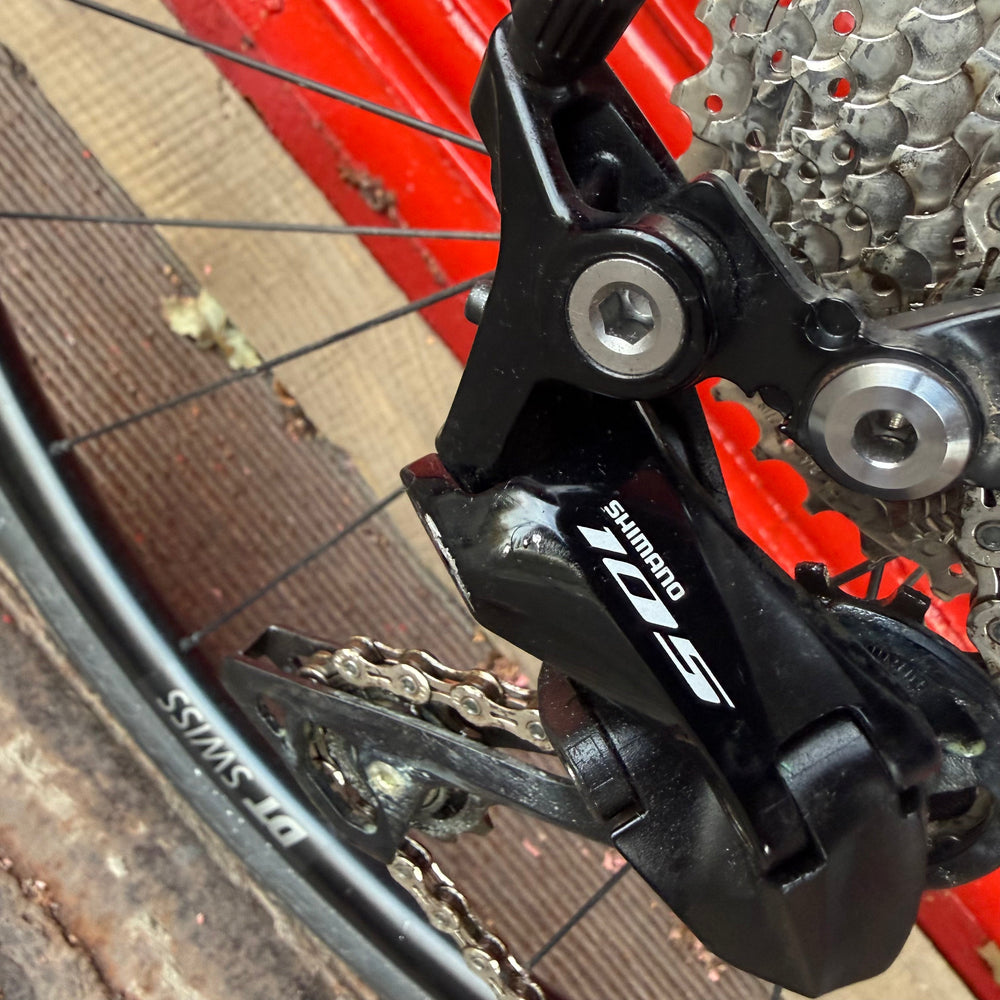 Specialized Roubaix Sport Shimano 105 Carbon Disc Road Bike - 49cm