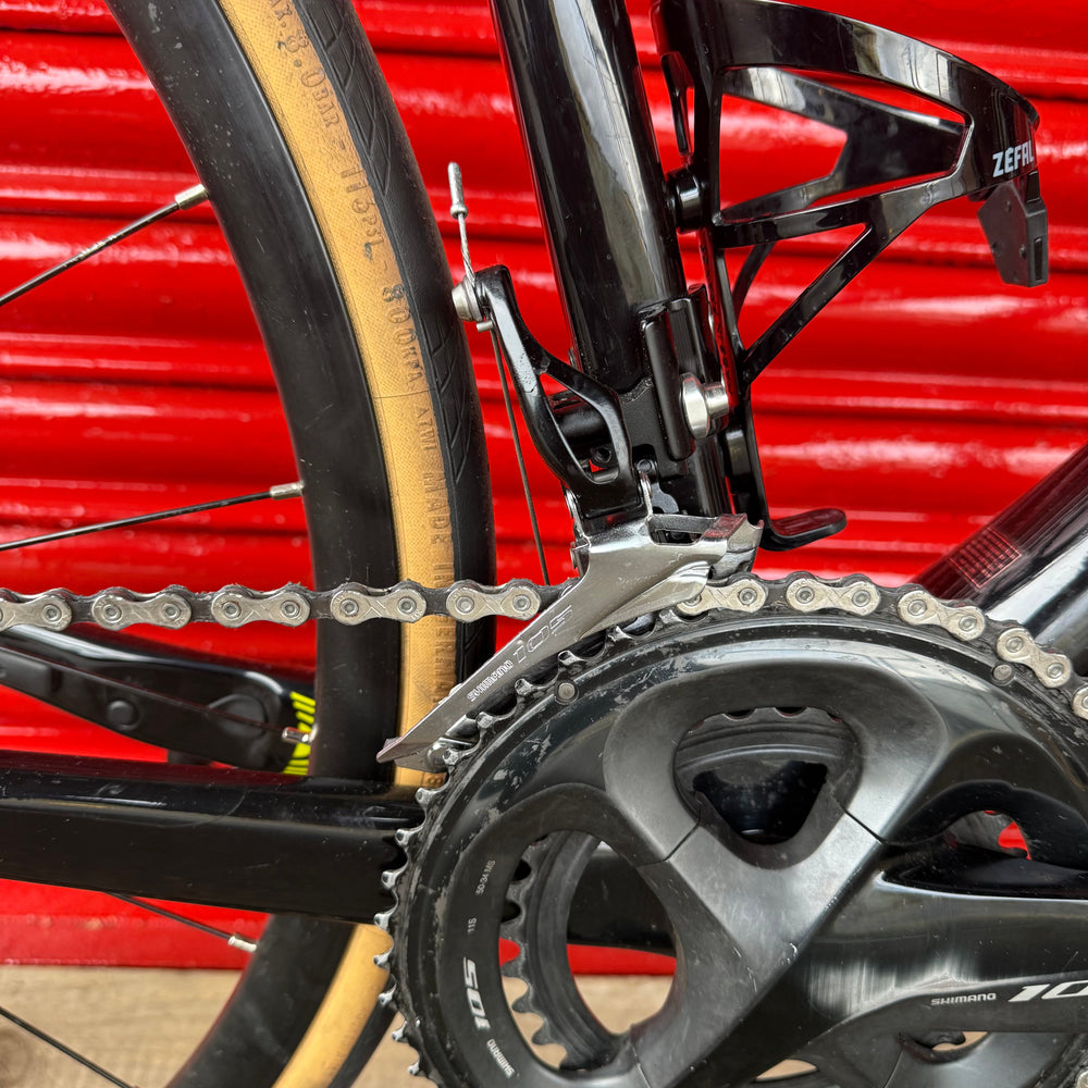 Giant Defy Advanced Pro Shimano 105 Carbon Disc Road Bike - L 58cm