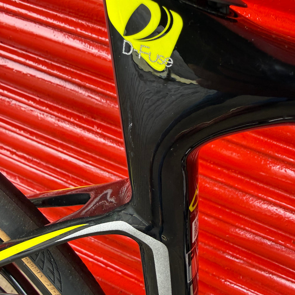 Giant Defy Advanced Pro Shimano 105 Carbon Disc Road Bike - L 58cm