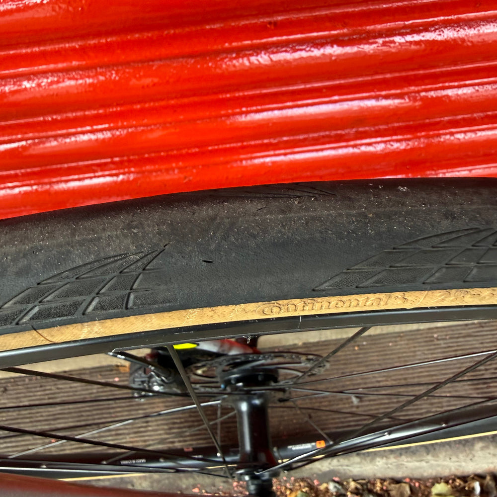 Giant Defy Advanced Pro Shimano 105 Carbon Disc Road Bike - L 58cm