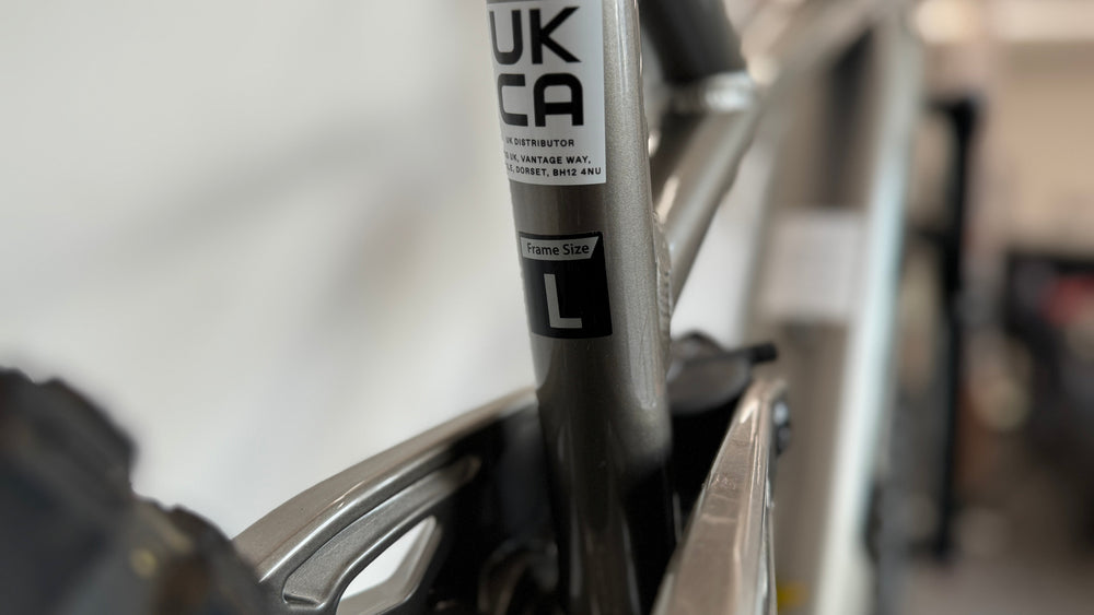 GT e-Force AMPe MTB Mountain Bike LARGE bike ONLY 12 miles 29er Yari forks