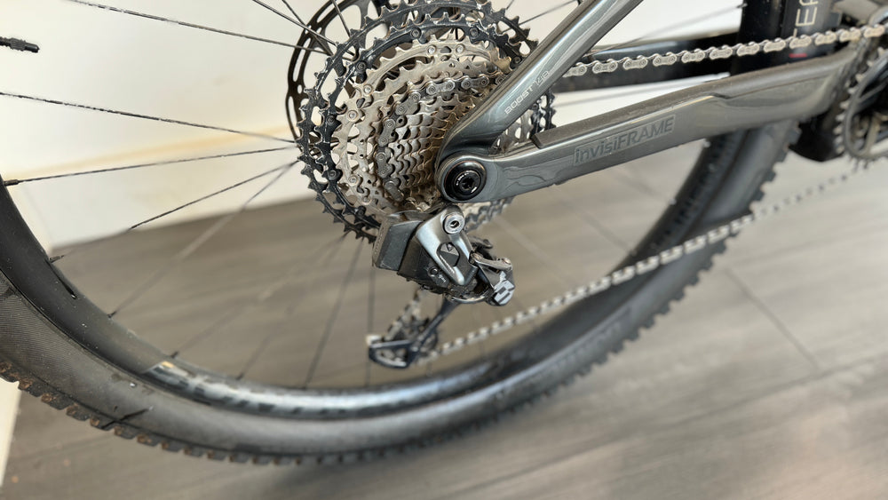 Trek Rail 9.8 XT LARGE Carbon Red Lithium Grey AXS dropper and Gears Invisiframe 625Wh