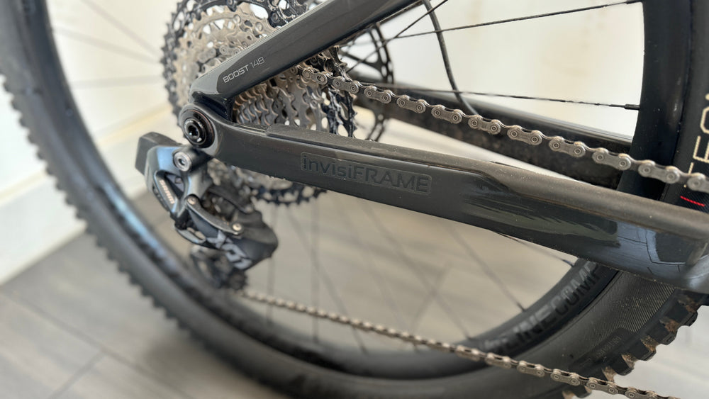 Trek Rail 9.8 XT LARGE Carbon Red Lithium Grey AXS dropper and Gears Invisiframe 625Wh