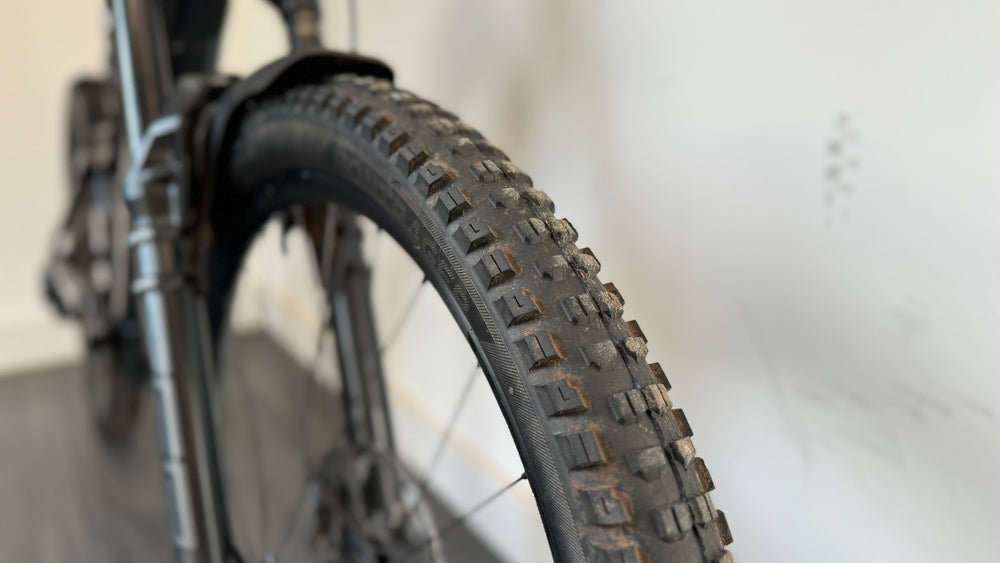 Trek Rail 9.8 XT LARGE Carbon Red Lithium Grey AXS dropper and Gears Invisiframe 625Wh