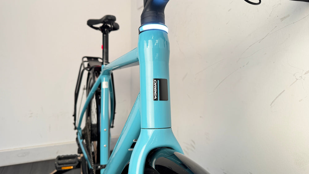 Orbea Vibe H30 Hybrid EBike LARGE Only 20 miles RRP £2200 Blue Excellent Panniers