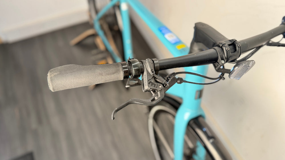 Orbea Vibe H30 Hybrid EBike LARGE Only 20 miles RRP £2200 Blue Excellent Panniers