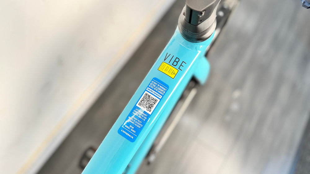 Orbea Vibe H30 Hybrid EBike LARGE Only 20 miles RRP £2200 Blue Excellent Panniers