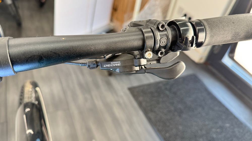 Orbea Vibe H30 Hybrid EBike LARGE Only 20 miles RRP £2200 Blue Excellent Panniers