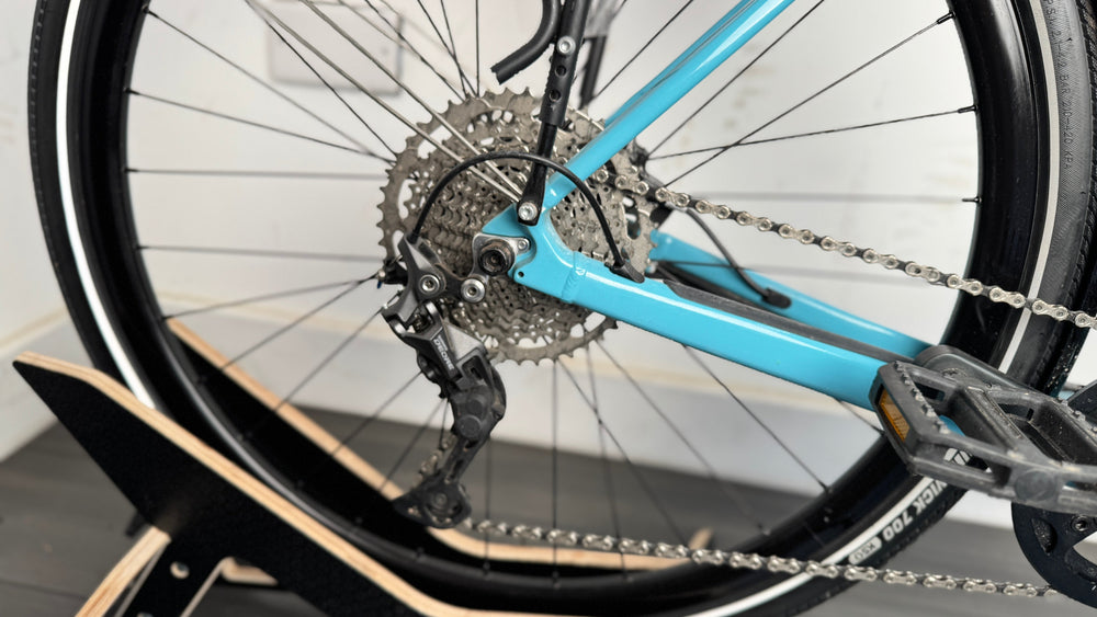 Orbea Vibe H30 Hybrid EBike LARGE Only 20 miles RRP £2200 Blue Excellent Panniers