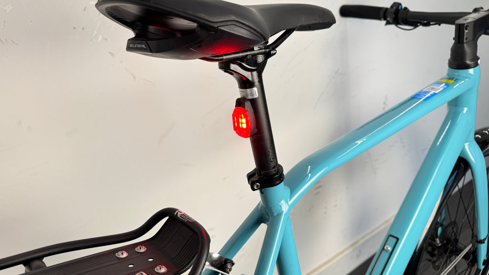 Orbea Vibe H30 Hybrid EBike LARGE Only 20 miles RRP £2200 Blue Excellent Panniers