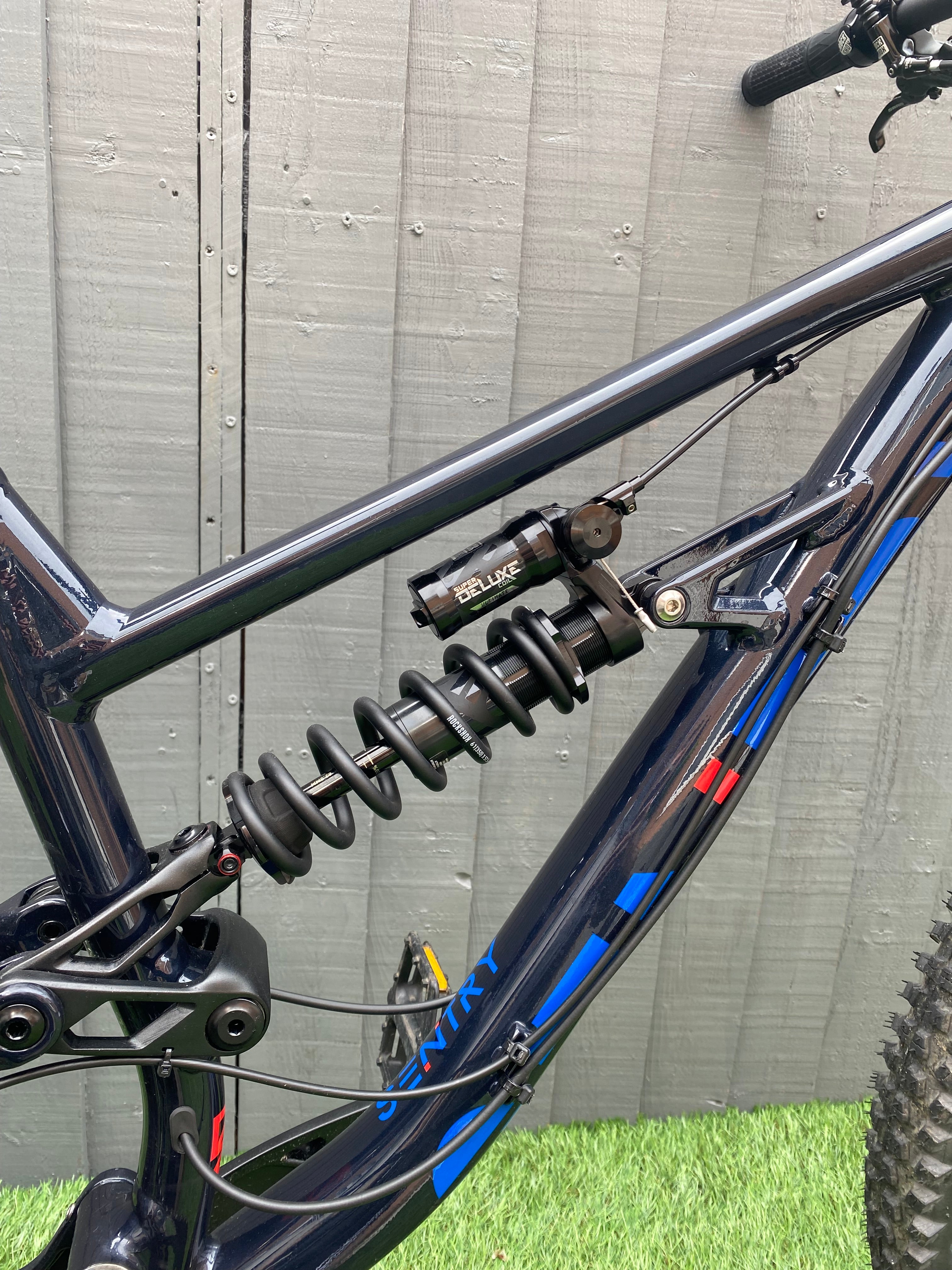 Calibre sentry cheap mountain bike