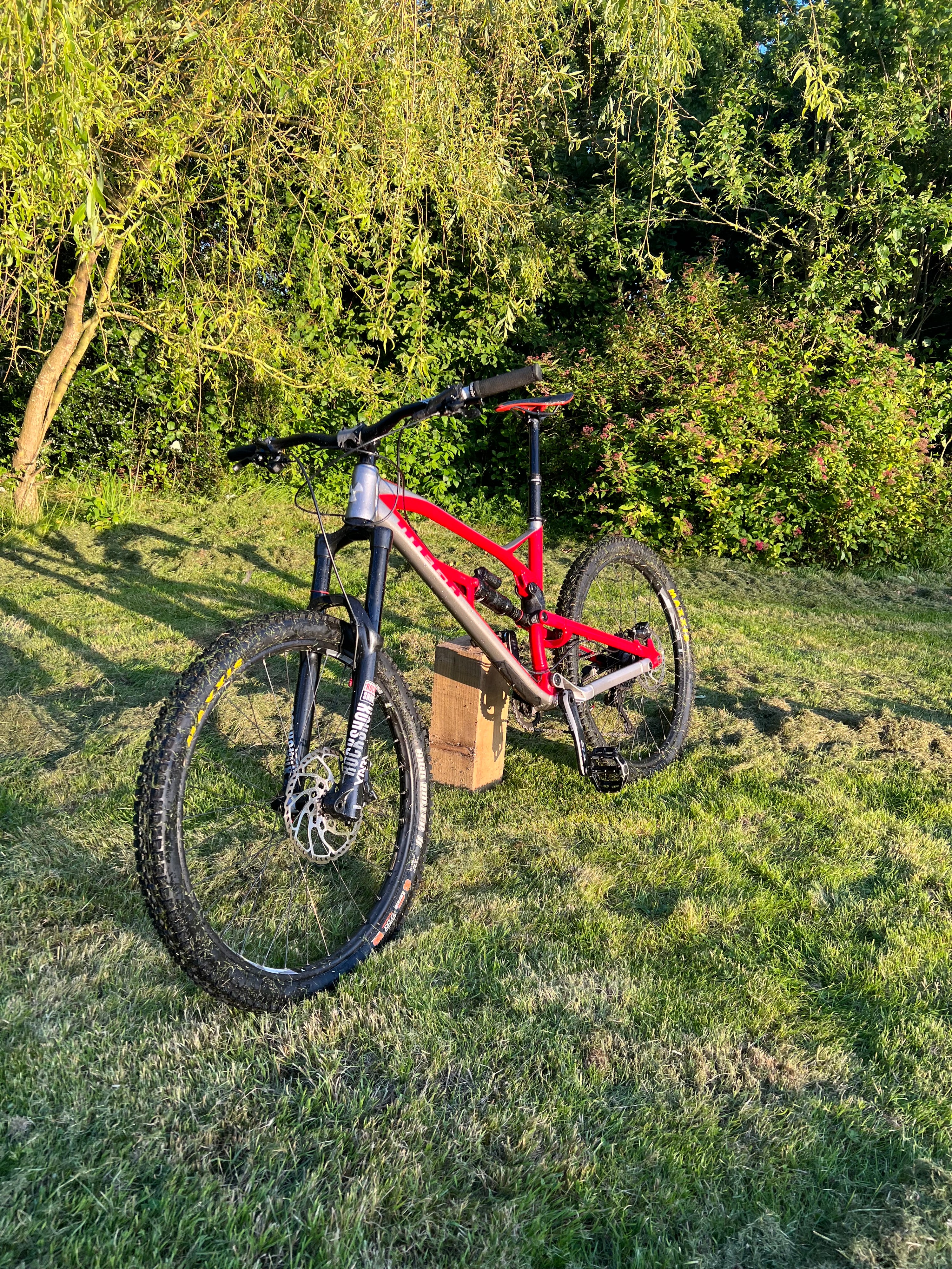 Nukeproof Mega 275 Comp 2018