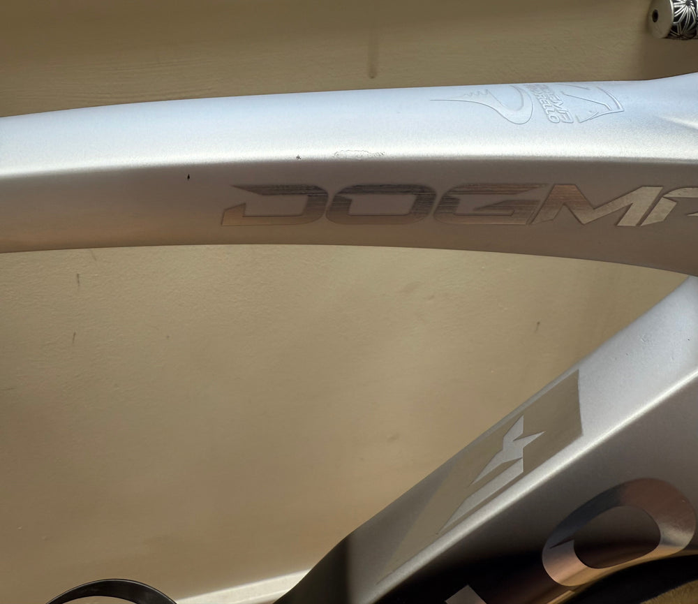 Pinarello DOGMA F RED ETAP AXS Disc 2022 – Plutonium Silver