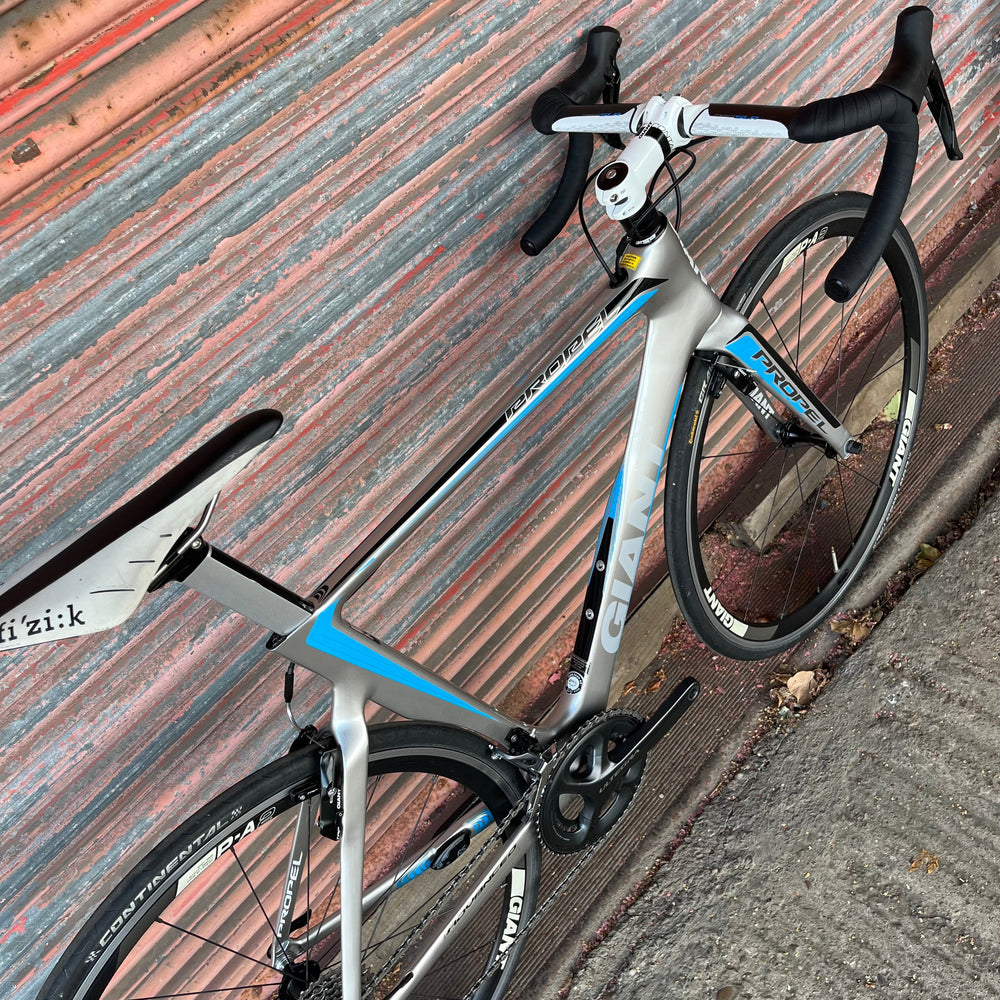 Giant Propel Advanced 2 Ultegra Carbon Aero Road Bike