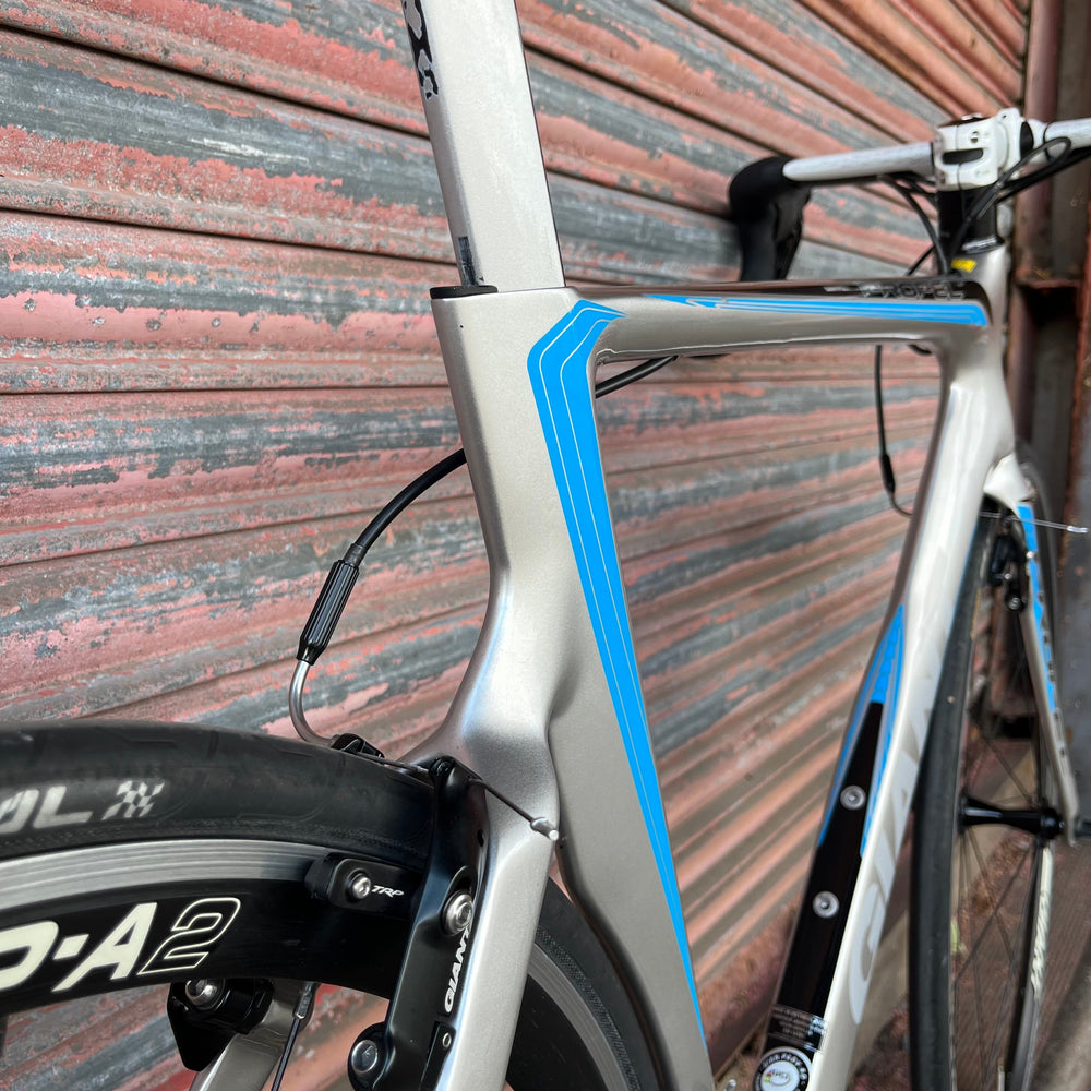 Giant Propel Advanced 2 Ultegra Carbon Aero Road Bike