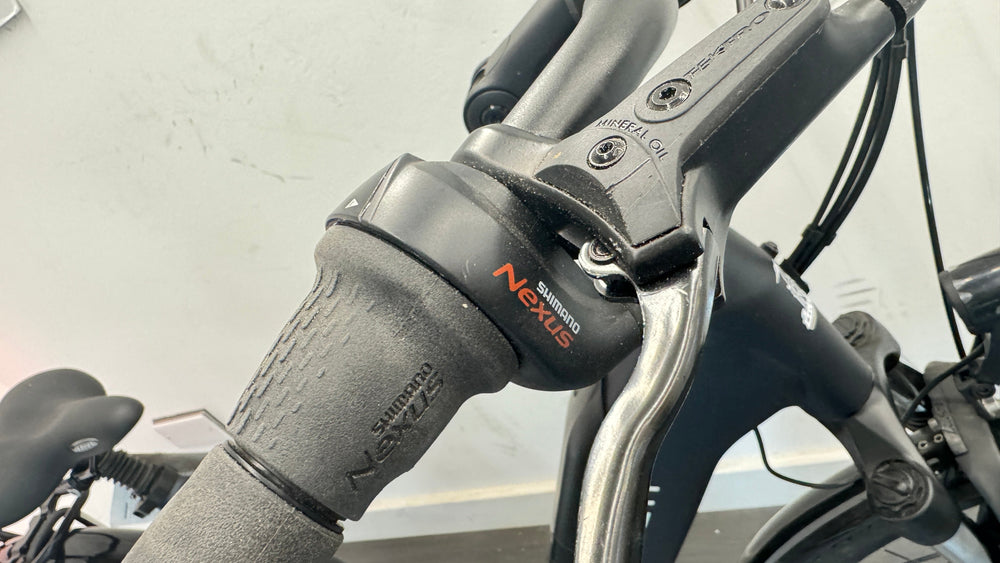 Raleigh Motus Grand Tour CrossBar Electric Bike