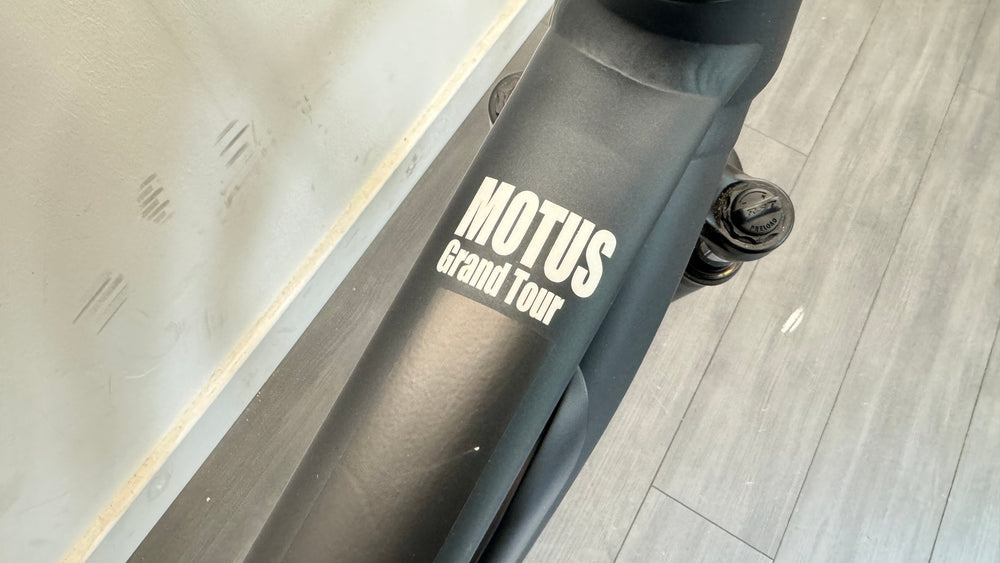 Raleigh Motus Grand Tour CrossBar Electric Bike