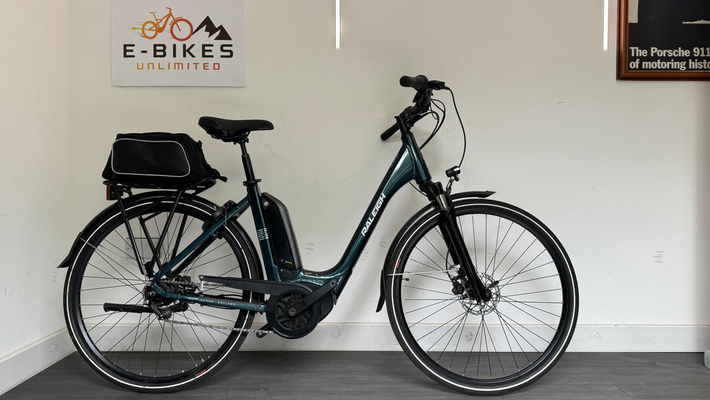 Raleigh Motus Grand Tour Low Electric hybrid bike - Large 50cm With pannier bag