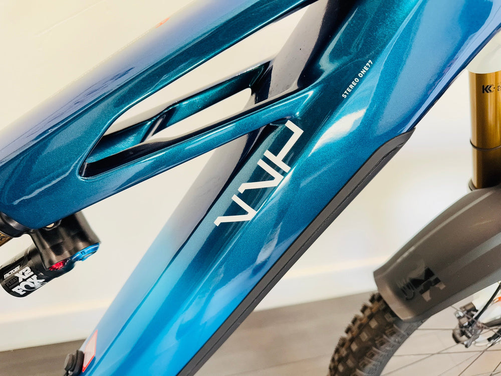 Cube Stereo ONE77 HPC XL AT 800 in Actionteam SRAM XO 2025