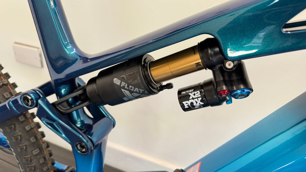 Cube Stereo ONE77 HPC XL AT 800 in Actionteam SRAM XO 2025