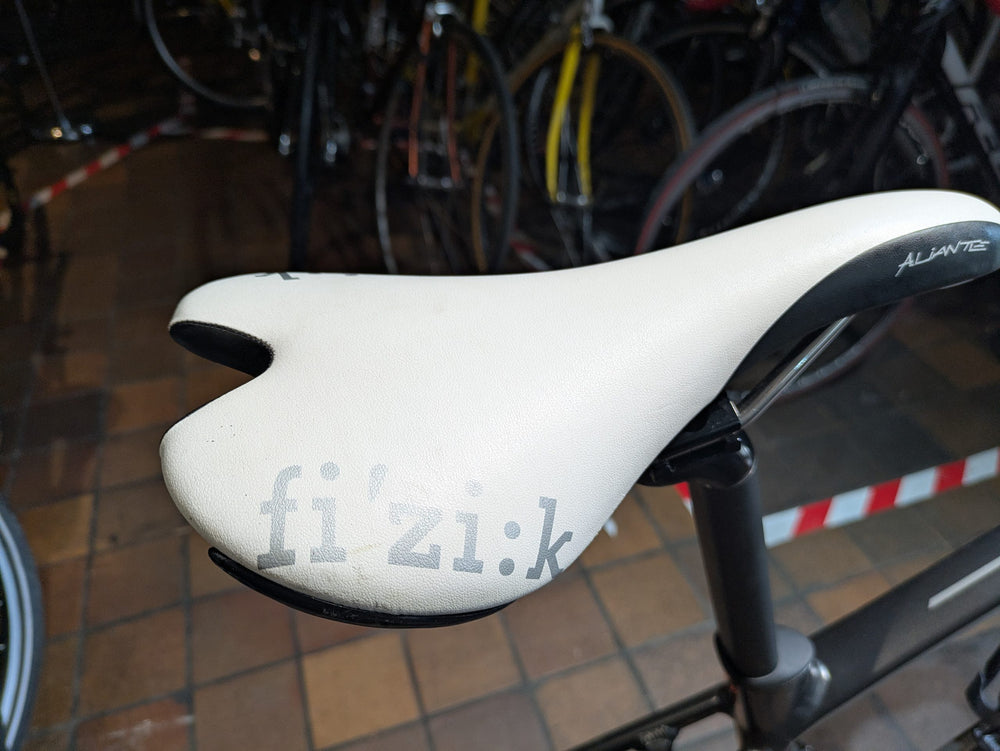 Giant Anyroad road/gravel bike medium size