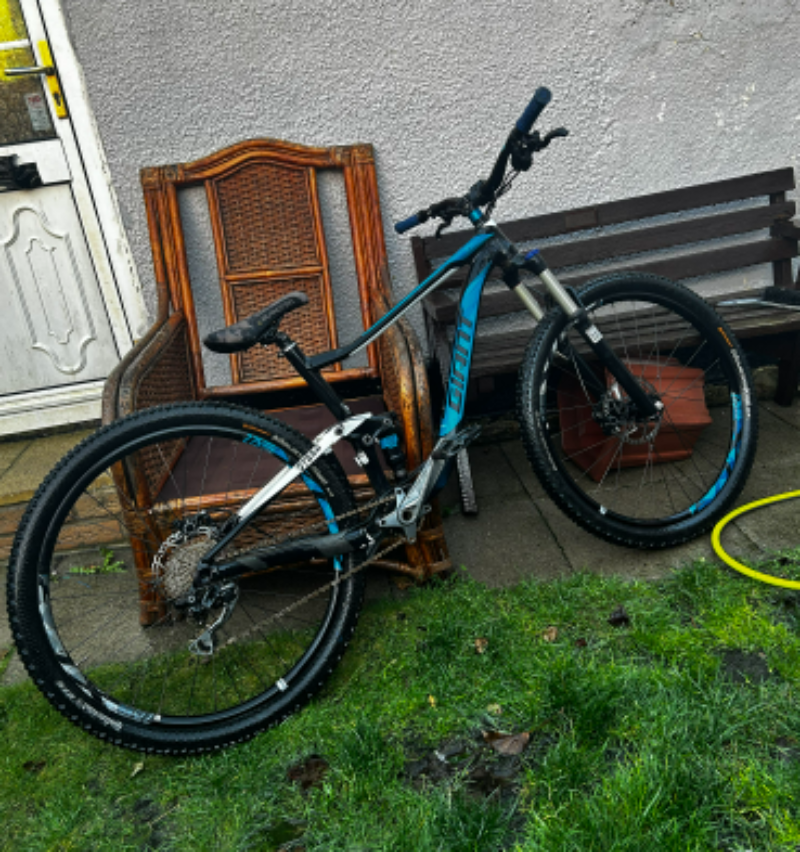 2017 giant anthem 3 on sale