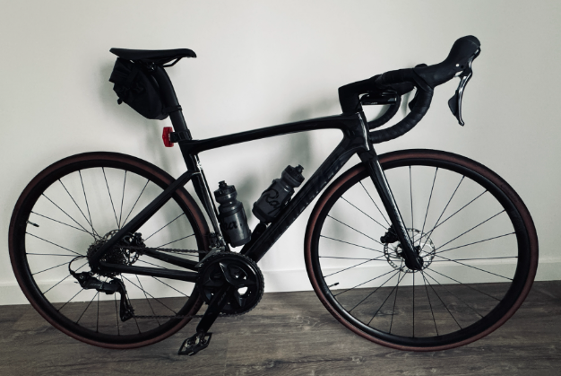 Specialized Tarmac SL7 Sport Shimano 105 2024 Road Bike