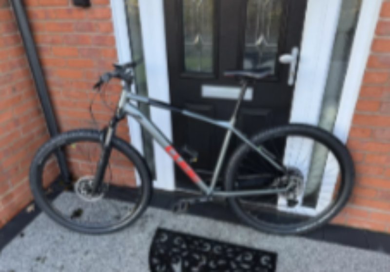 Second hand mens mountain bikes for sale hotsell
