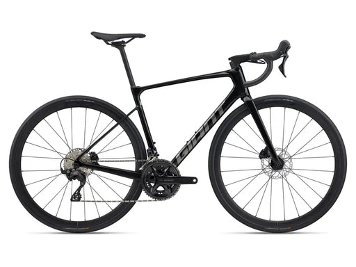 Giant Defy Advanced 2 Road Bike in Abyss Black/Chrome 2026