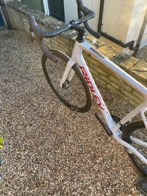 Ridley Grifn - Shimano 105 DI2 // 2x12s 2025