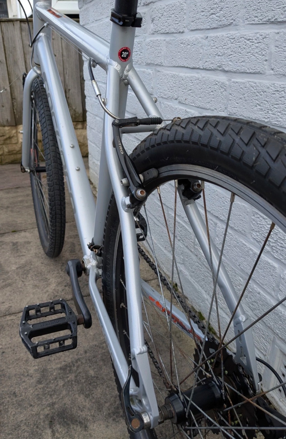 Carrera Parva Mens Hybrid Bike 2020