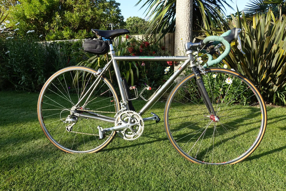 Seven Axiom 1999 Classic Titanium Road Bike – Near New Condition