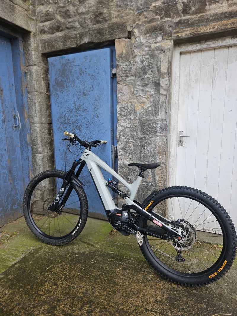 YT Decoy Shred 2019