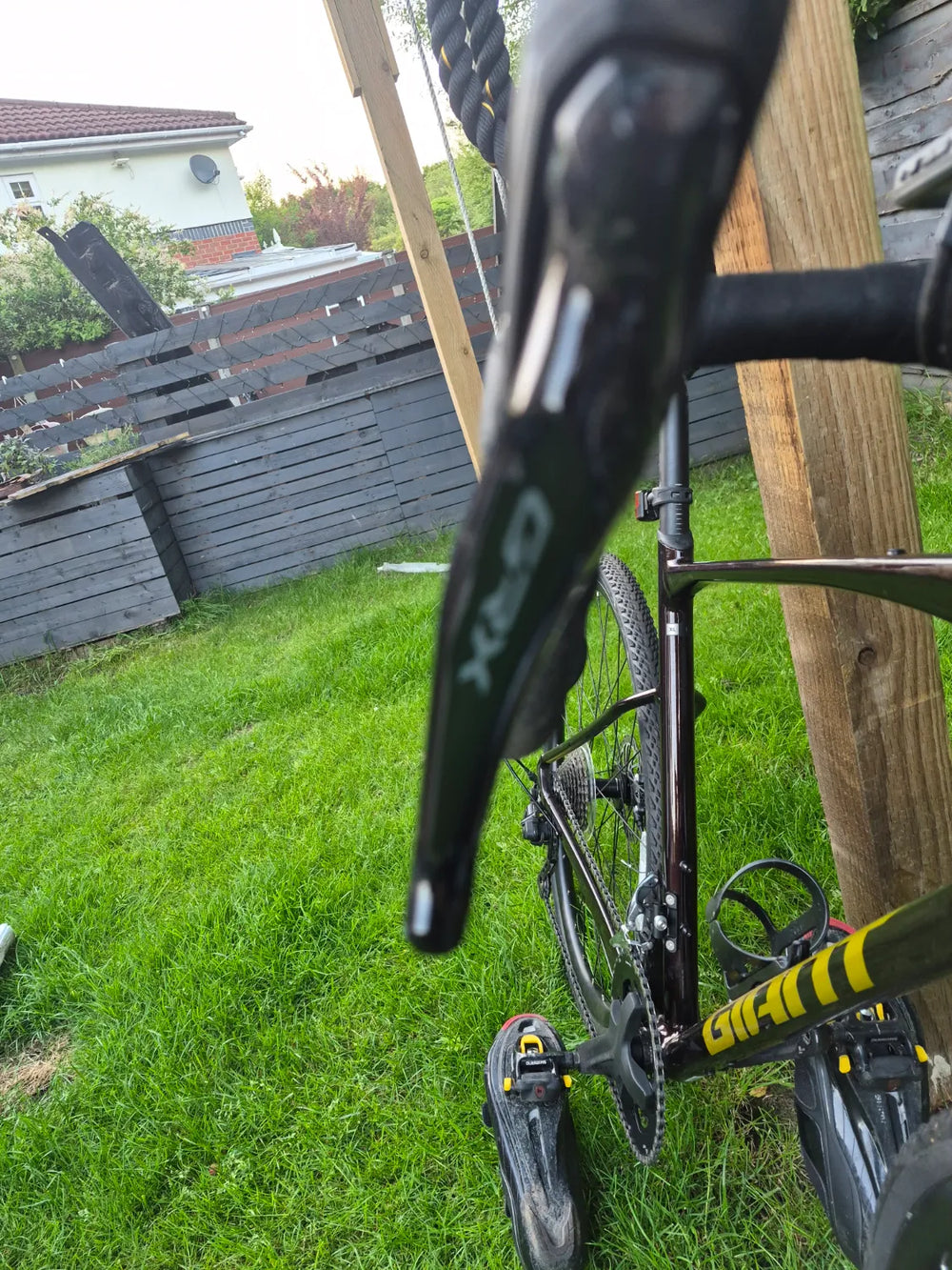Giant Revolt 1 Gravel Road 2026