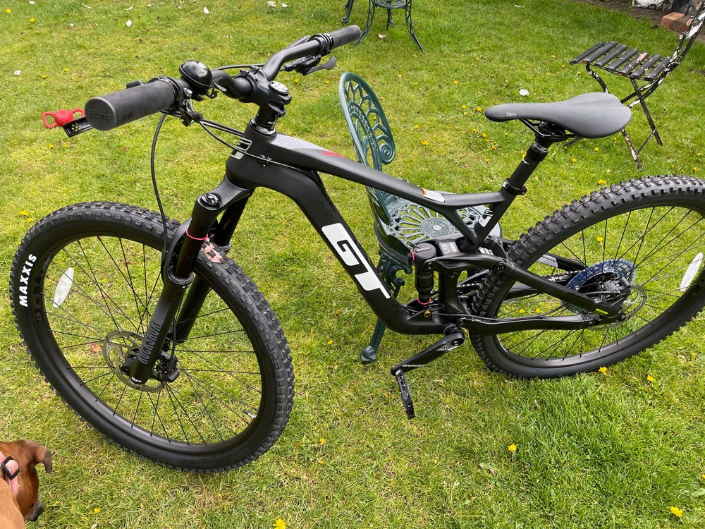 GT Sensor Carbon Elite 2021