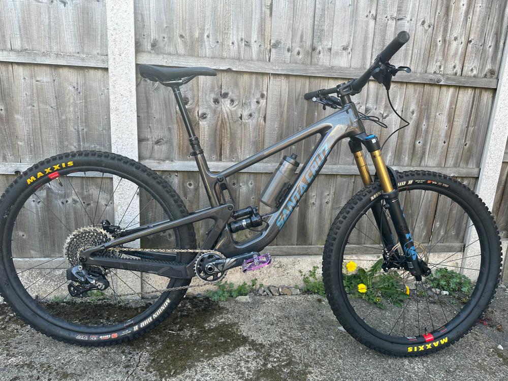 Santa Cruz Hightower X01 / AXS / RSV / Carbon CC / 29 2022