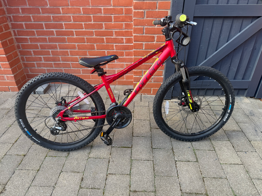 Carrera Blast Junior 2021