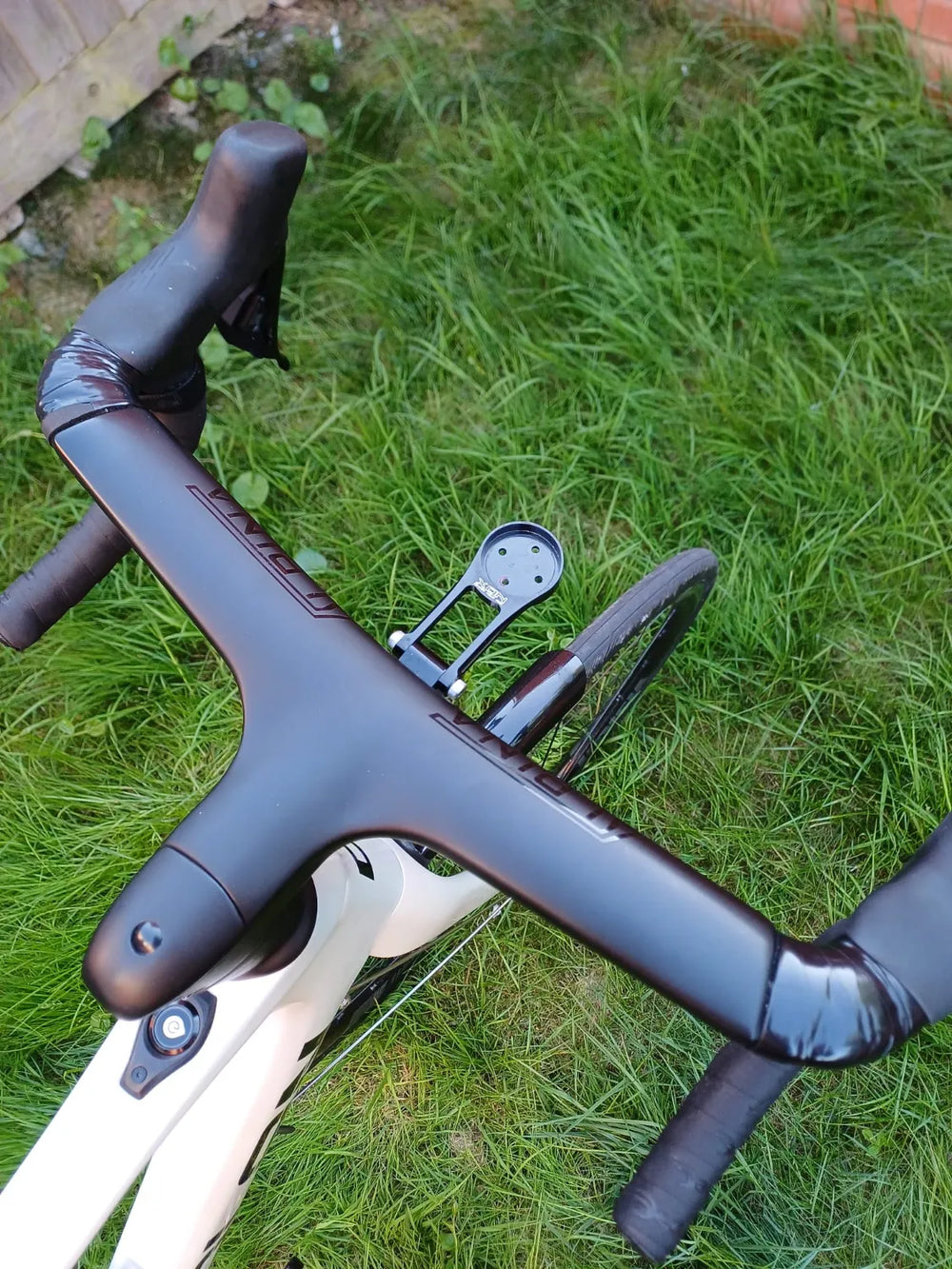 Dolan Atreus Carbon Road FSA - Shimano-12s-105 R7170-di2 2024
