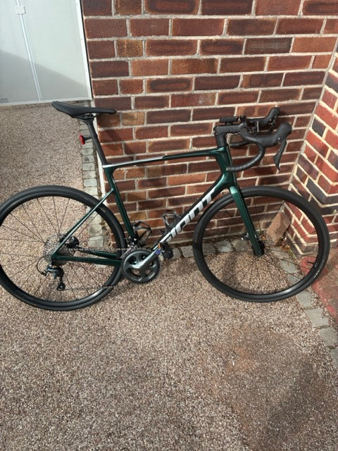 Giant Defy Advanced 3 Carbon Road 2024