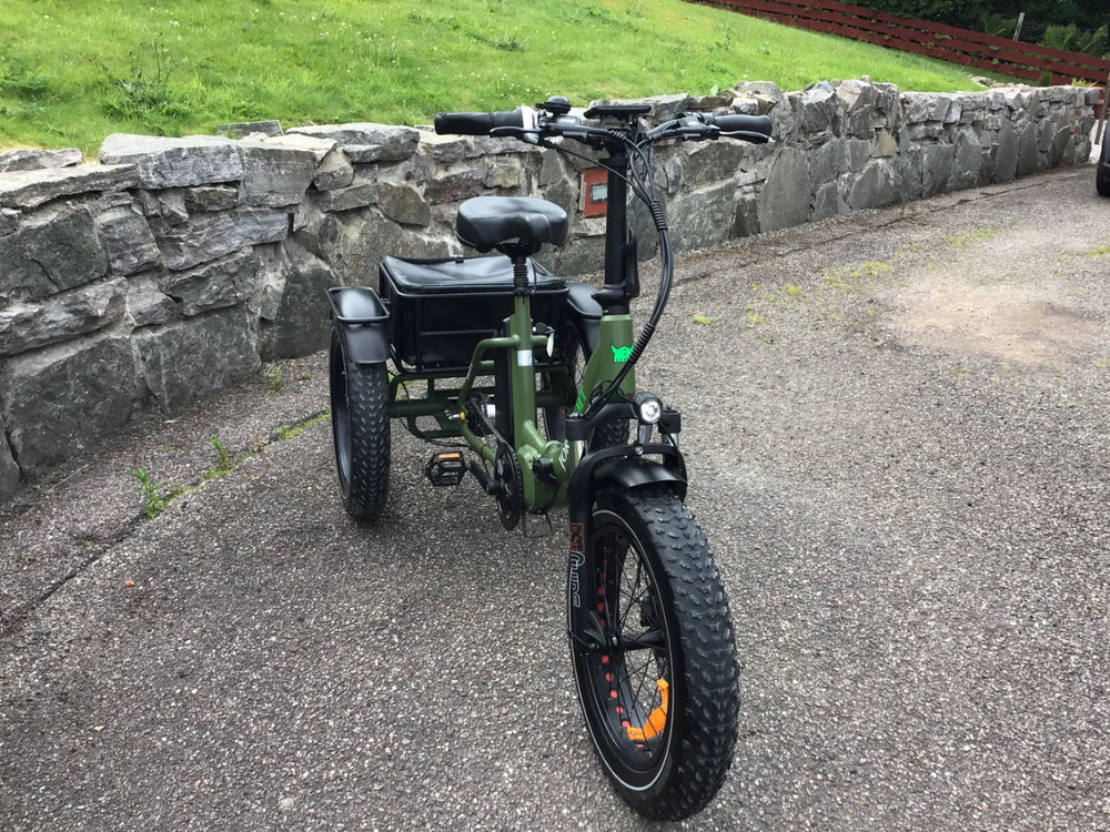 Jorvik Jorvik JMT 9 Mid Drive Folding Electric Mountain Trike (250w). 2022