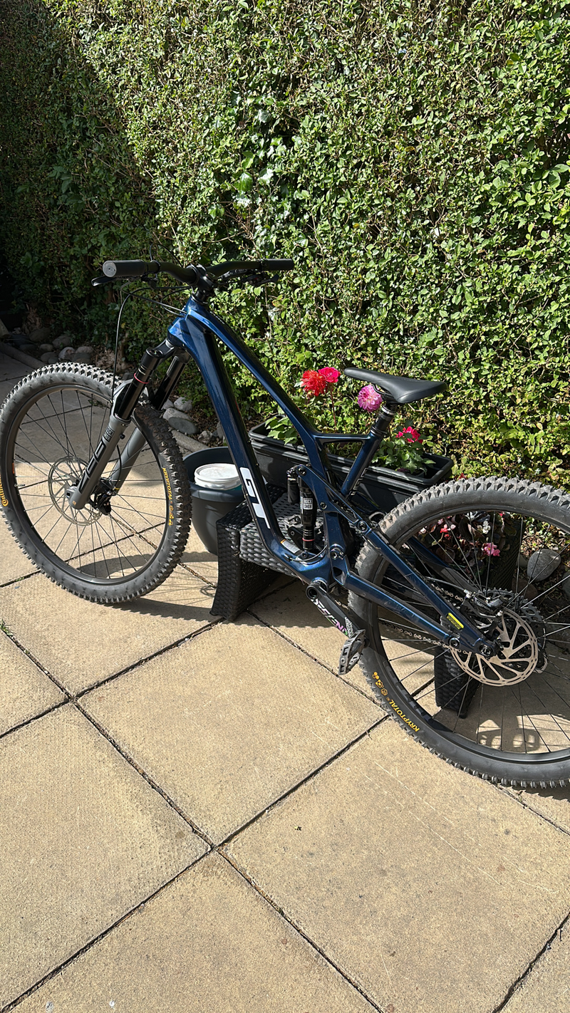 GT Force Carbon Elite 29 Enduro 2025