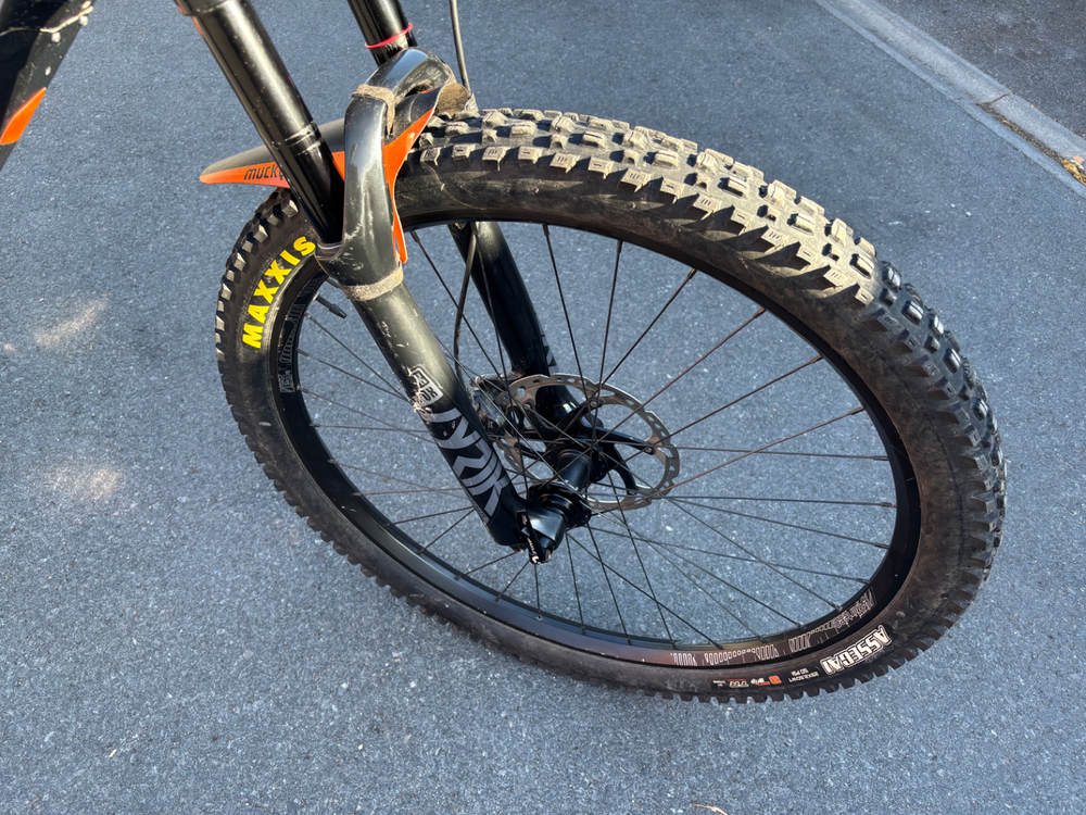Orange Surge 29 RS 2020
