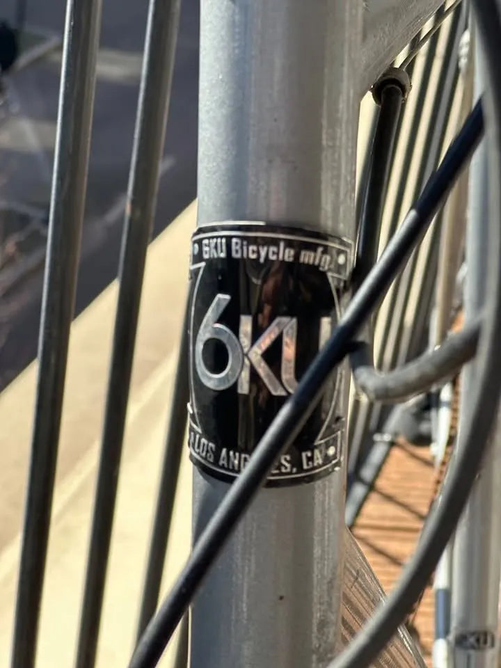 6KU Odyssey 8-Speed City Bike