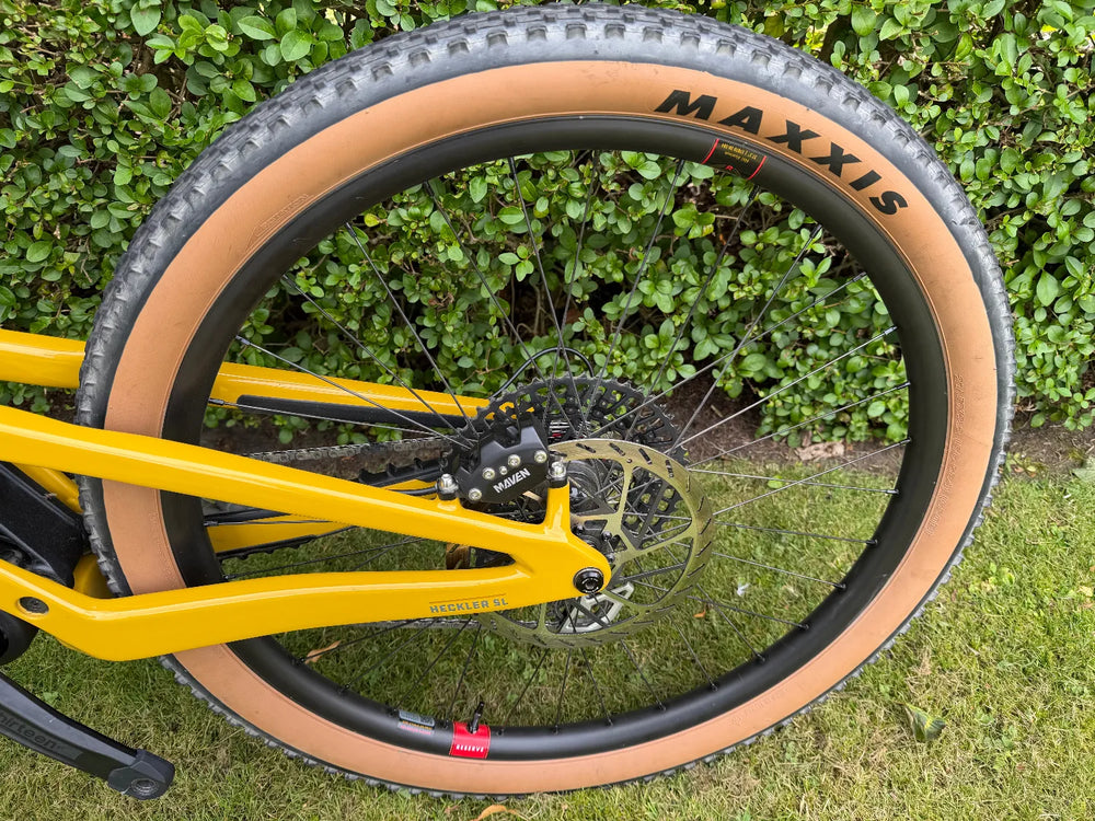 Santa Cruz Heckler SL 1.1 C Carbon MX 90 Yellow Stunning New Only 1 Month Ago 2026